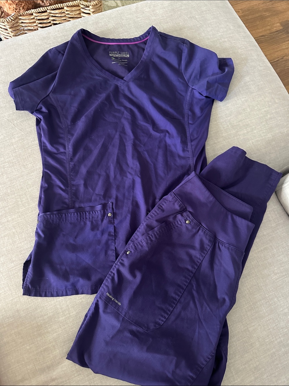 Healing Hands Women's Scrub Top (XS) & Bottoms (S)